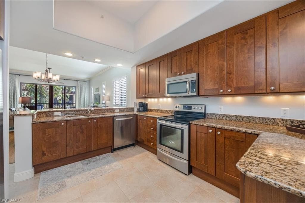 985 Sandpiper St I-206, Naples, FL 34102-5