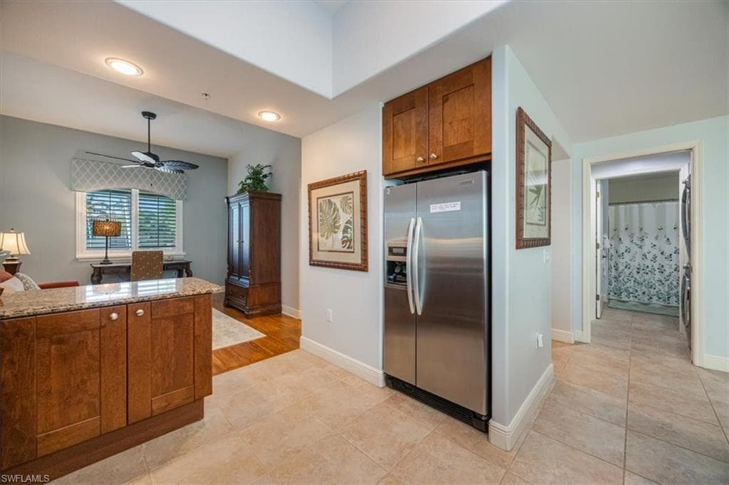 985 Sandpiper St I-206, Naples, FL 34102-8