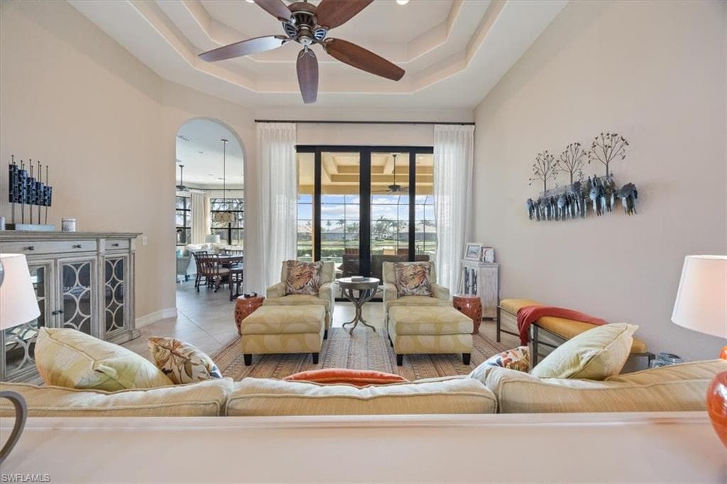 6504 Costa Cir, Naples, FL 34113-4