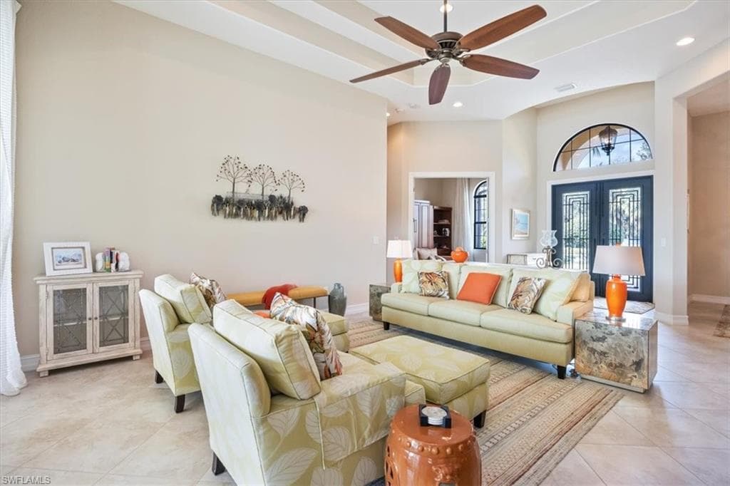 6504 Costa Cir, Naples, FL 34113-5
