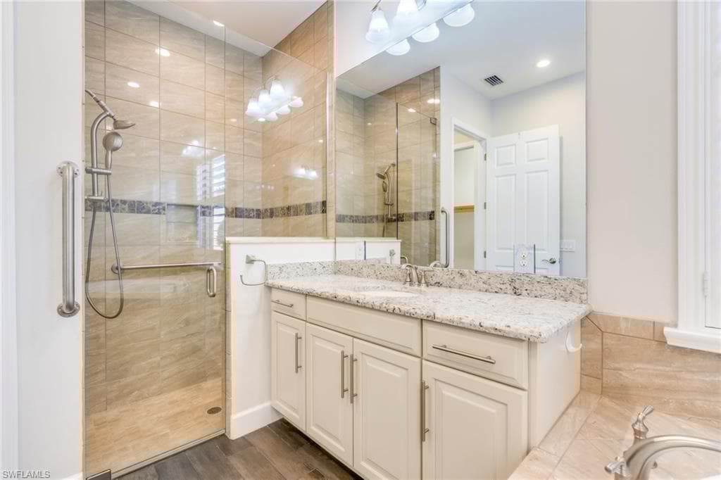 9276 Isla Bella Cir, Bonita Springs, FL 34135-24