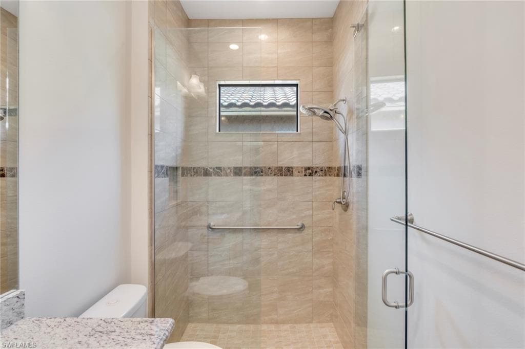 9276 Isla Bella Cir, Bonita Springs, FL 34135-30
