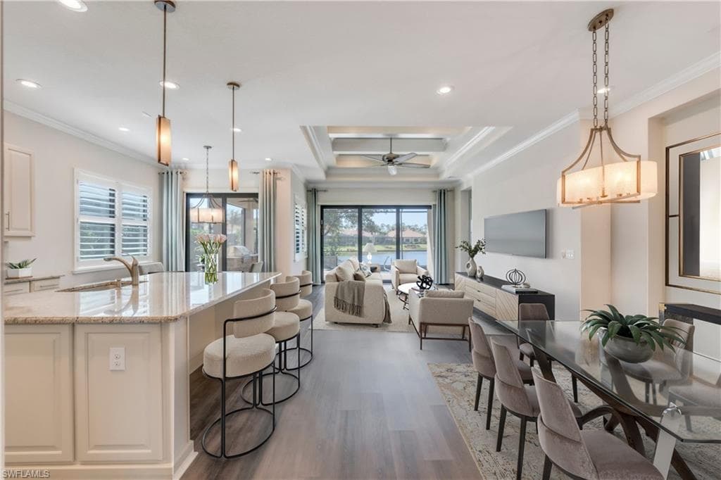 9276 Isla Bella Cir, Bonita Springs, FL 34135-3