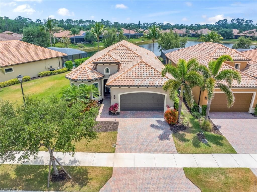 9276 Isla Bella Cir, Bonita Springs, FL 34135-44