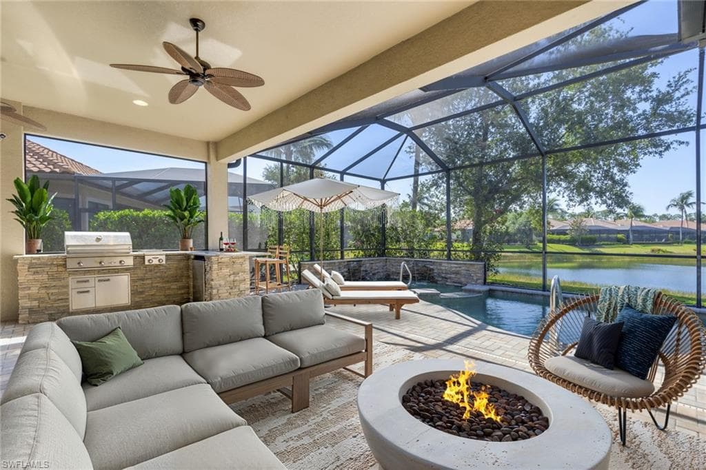 9276 Isla Bella Cir, Bonita Springs, FL 34135-4