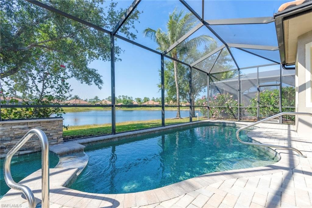 9276 Isla Bella Cir, Bonita Springs, FL 34135-8