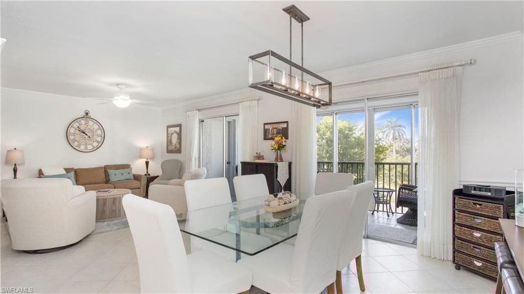 555 Park Shore Dr B411, Naples, FL 34103-9