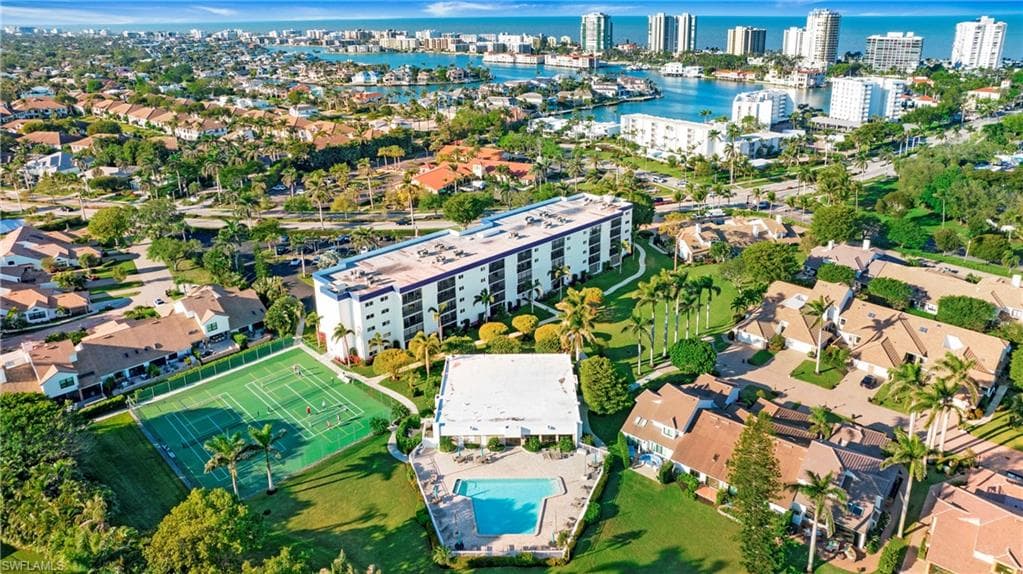 555 Park Shore Dr B411, Naples, FL 34103-26
