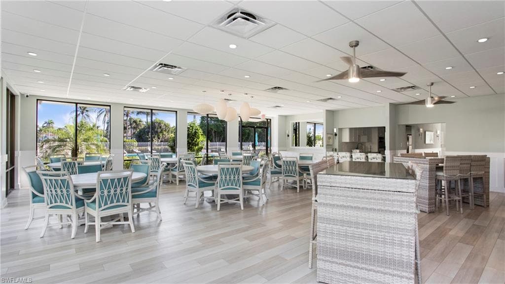 555 Park Shore Dr B411, Naples, FL 34103-30