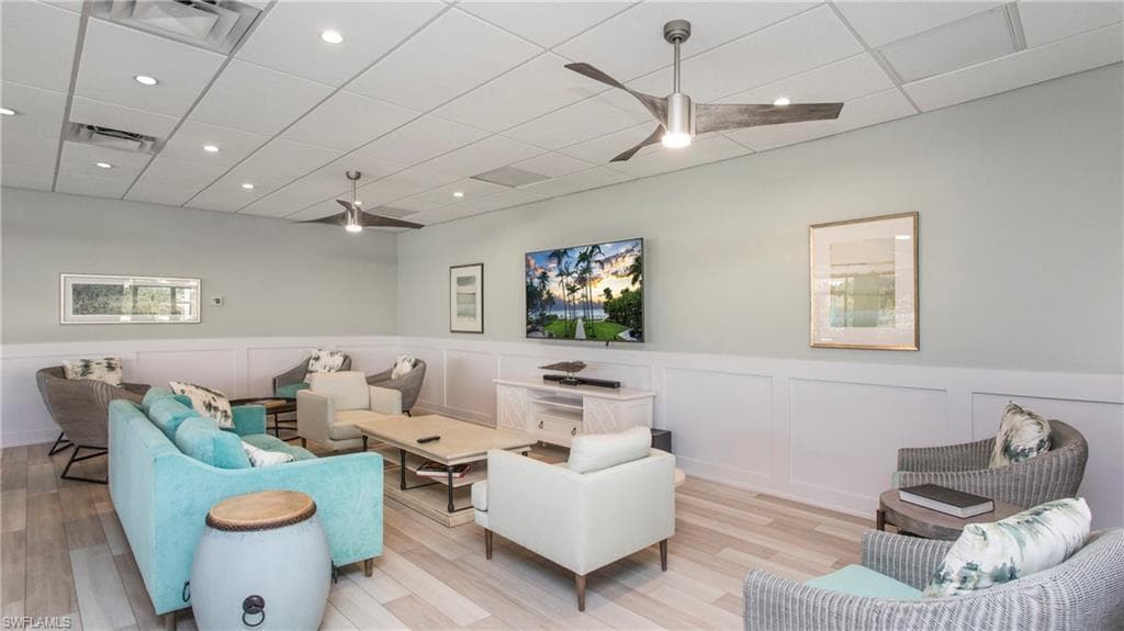555 Park Shore Dr B411, Naples, FL 34103-31
