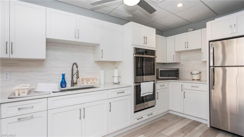 555 Park Shore Dr B411, Naples, FL 34103-33