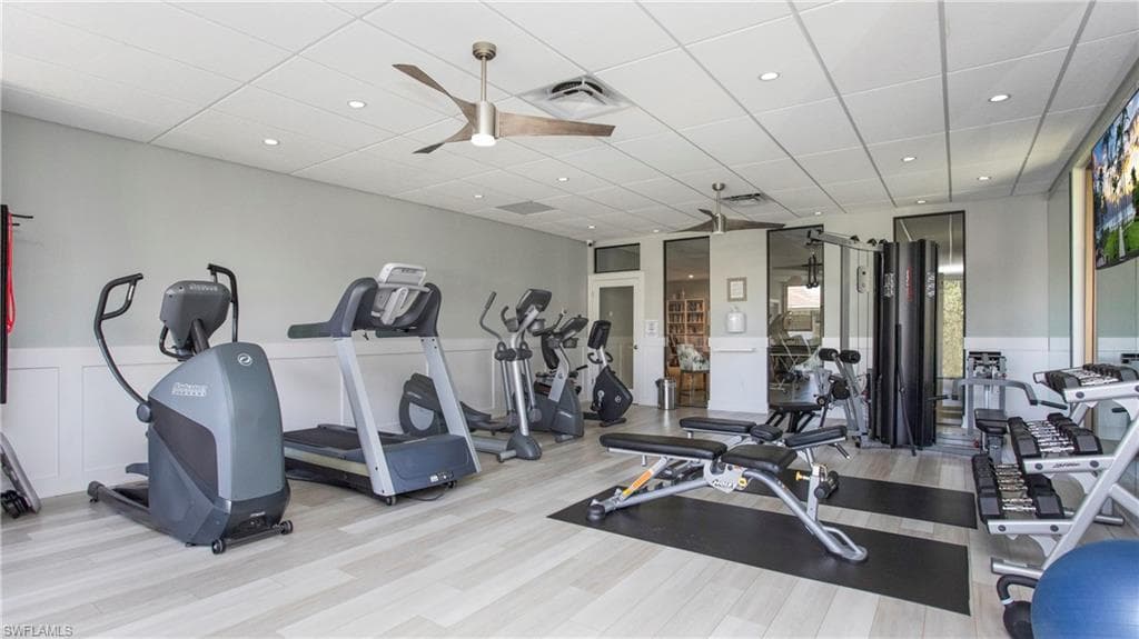 555 Park Shore Dr B411, Naples, FL 34103-36