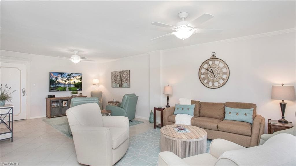 555 Park Shore Dr B411, Naples, FL 34103-7