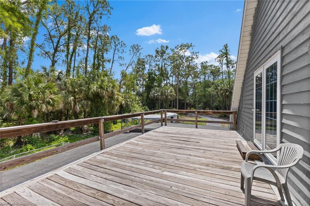 4925 Boxwood Way, Naples, FL 34116-17