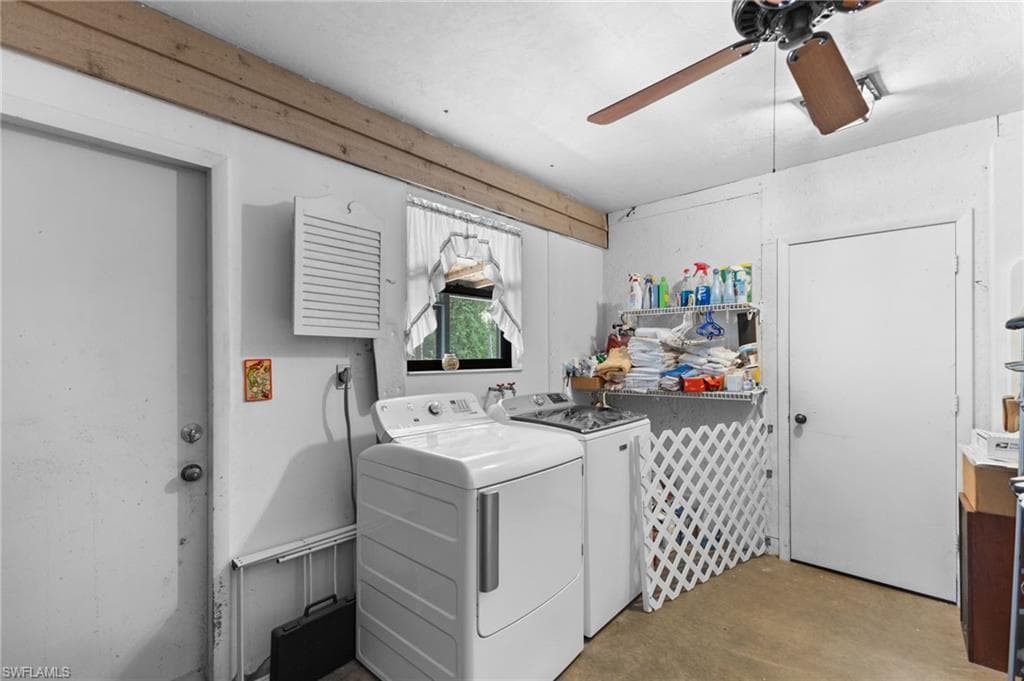4925 Boxwood Way, Naples, FL 34116-40
