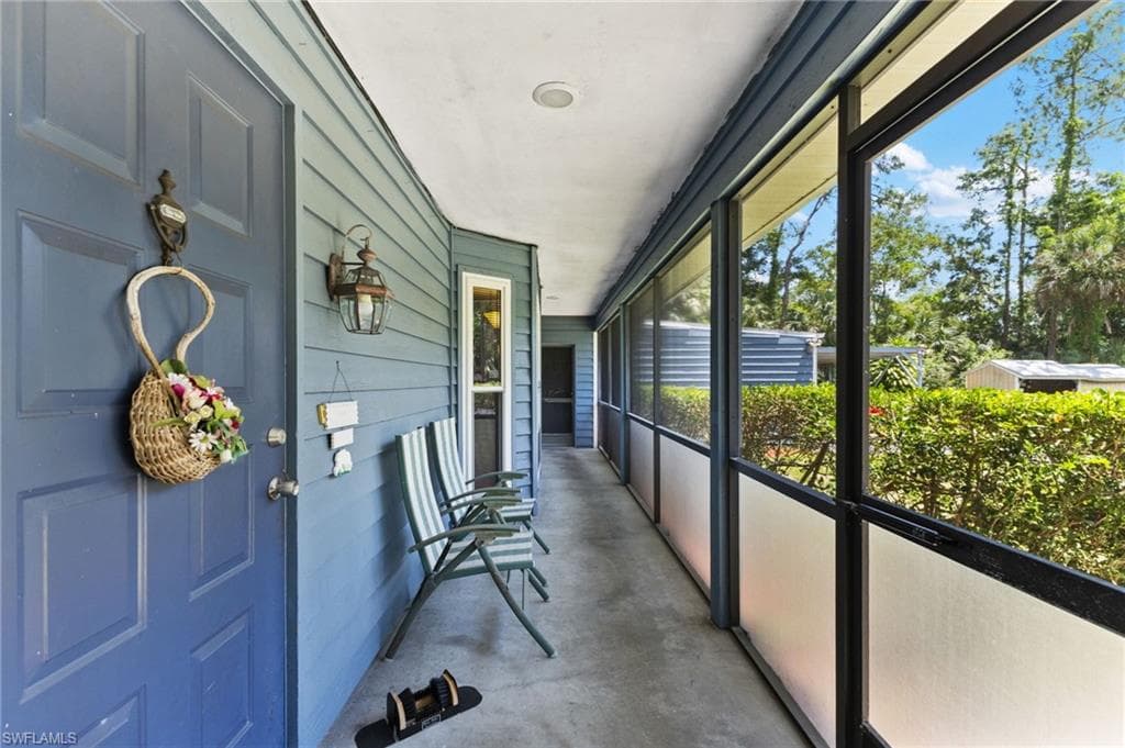 4925 Boxwood Way, Naples, FL 34116-41