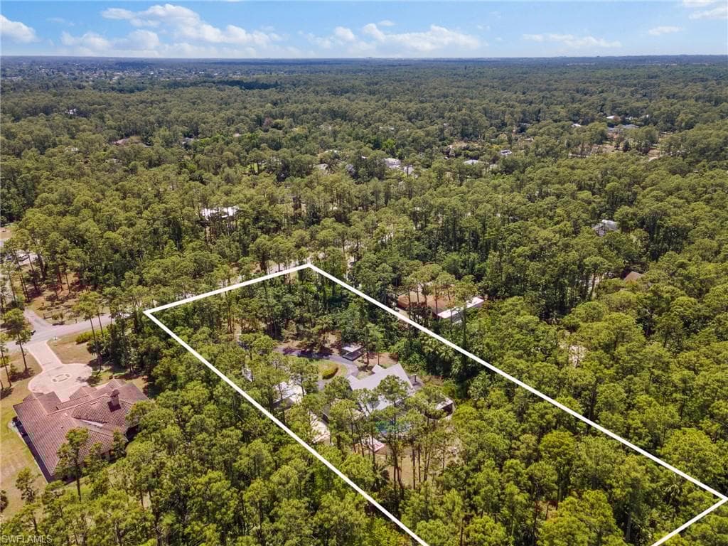 4925 Boxwood Way, Naples, FL 34116-46