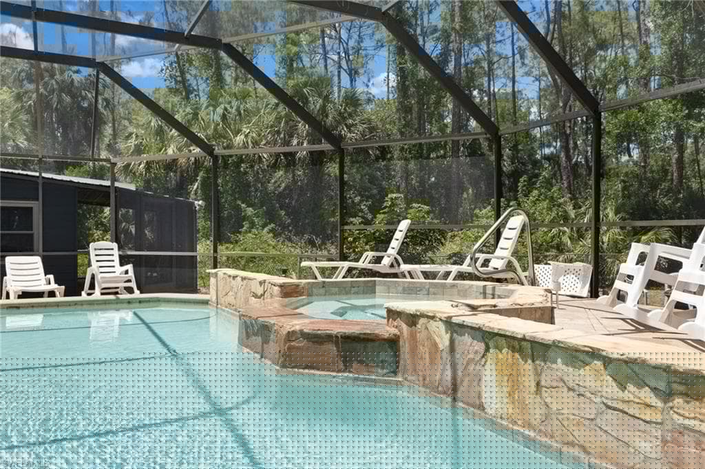 4925 Boxwood Way, Naples, FL 34116-4