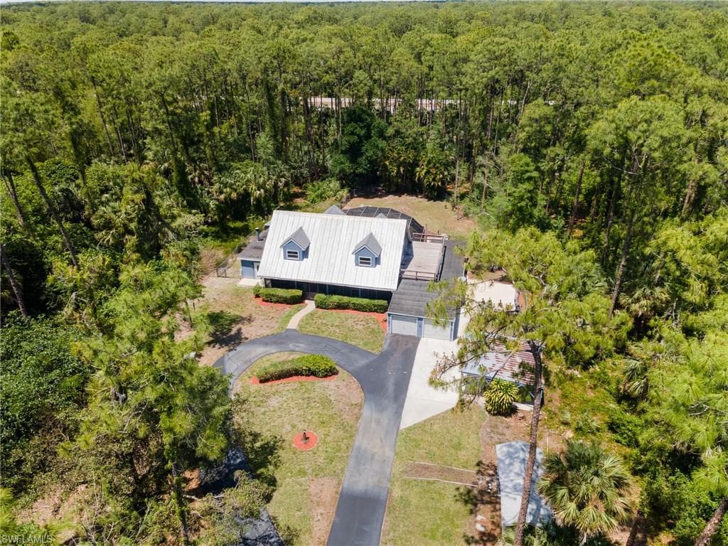 4925 Boxwood Way, Naples, FL 34116-5