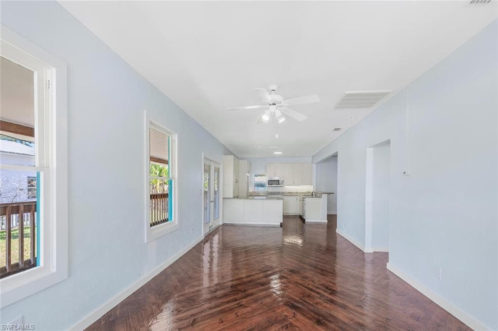 202 Allen Ave, Everglades City, FL 34139-9