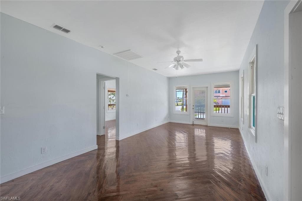 202 Allen Ave, Everglades City, FL 34139-11