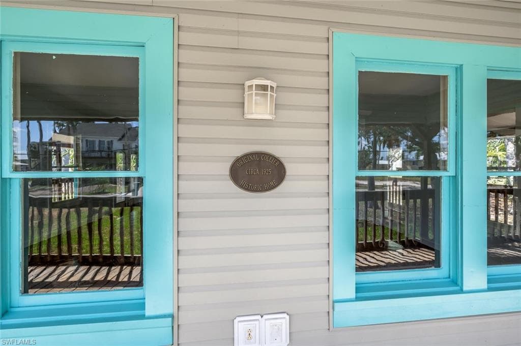 202 Allen Ave, Everglades City, FL 34139-41