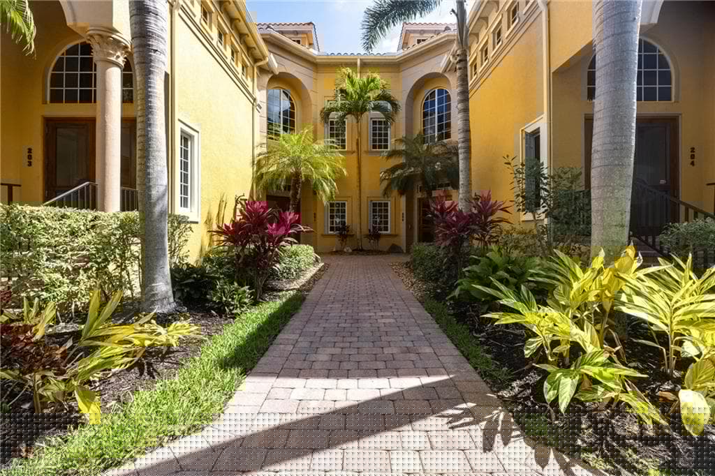 10740 Mirasol Dr 201, Miromar Lakes, FL 33913-3