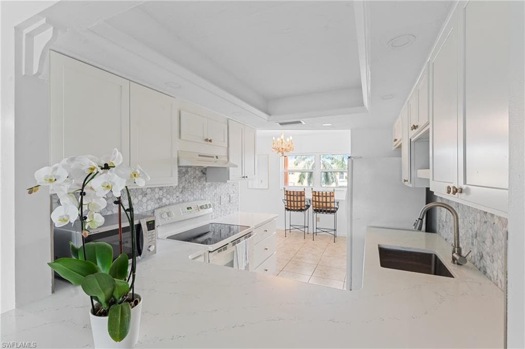 354 Charlemagne Blvd E204, Naples, FL 34112-9