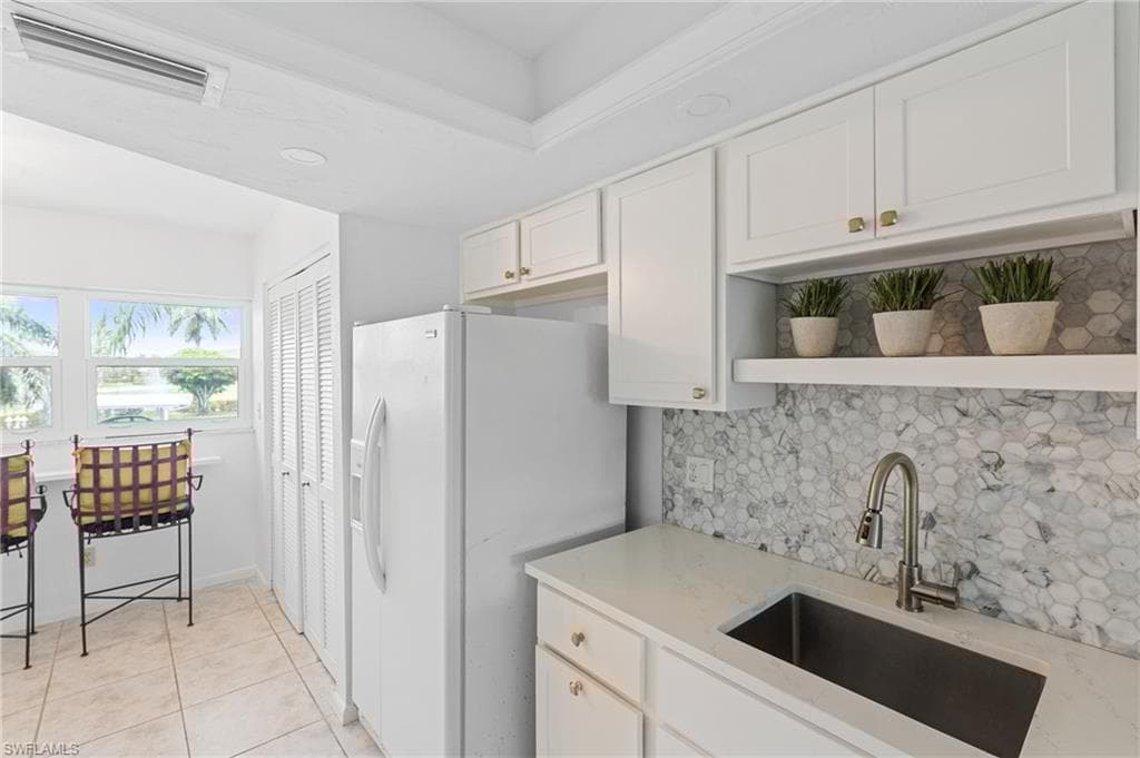 354 Charlemagne Blvd E204, Naples, FL 34112-13