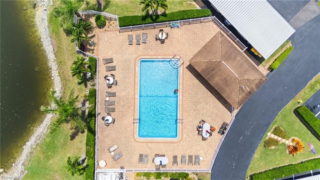 354 Charlemagne Blvd E204, Naples, FL 34112-36