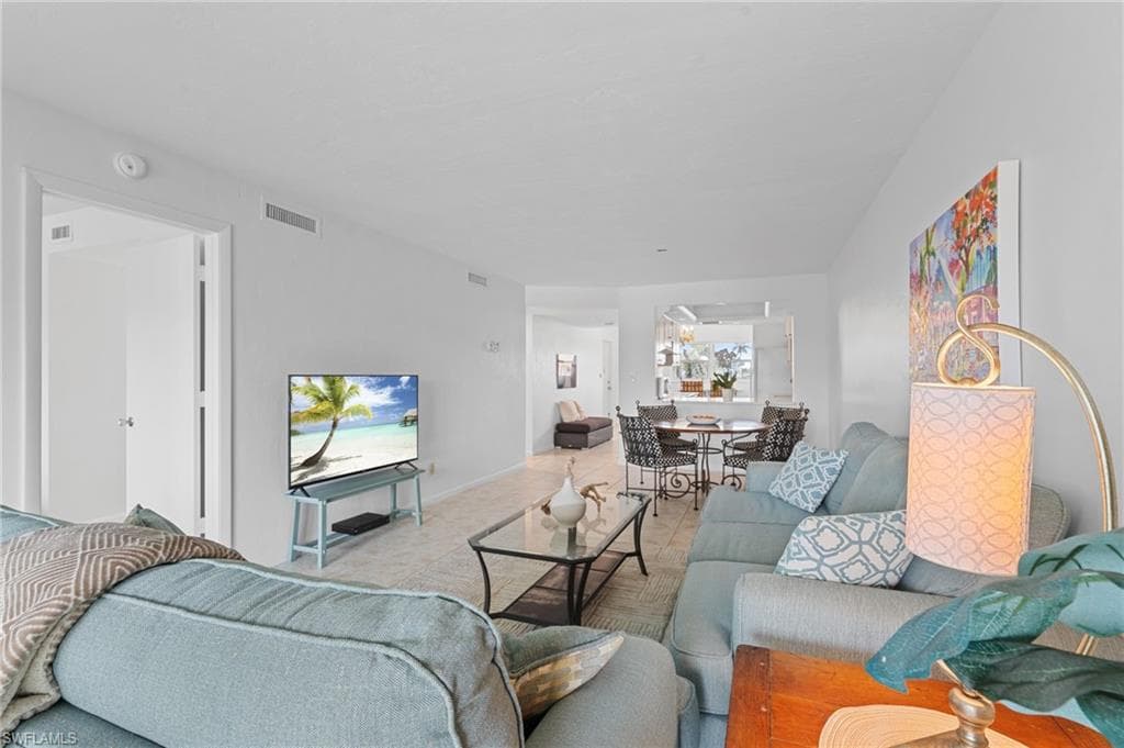 354 Charlemagne Blvd E204, Naples, FL 34112-4