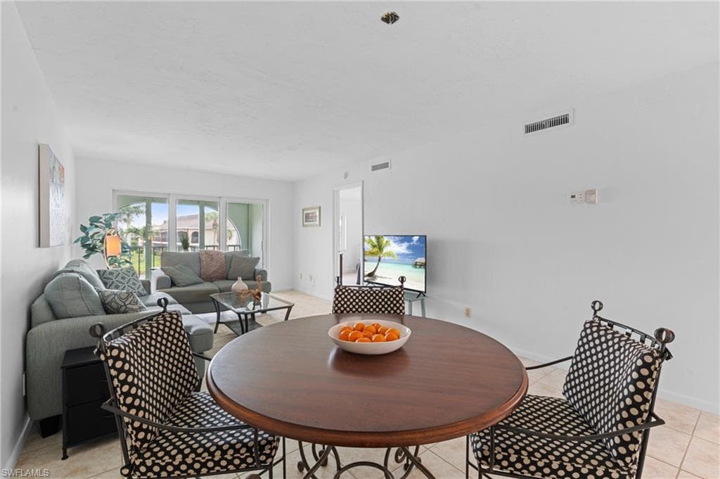 354 Charlemagne Blvd E204, Naples, FL 34112-8