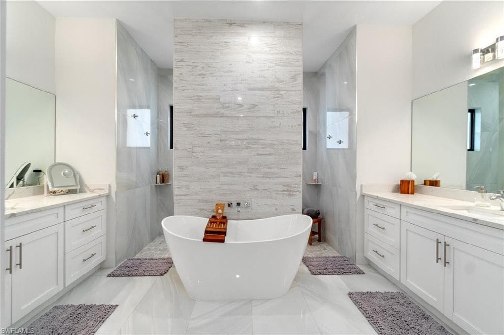 3160 Safe Harbor Dr, Naples, FL 34117-22