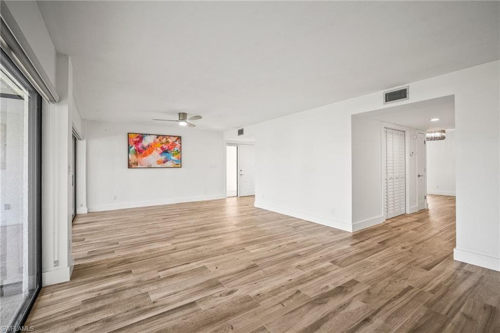 517 Lake Louise Cir 101, Naples, FL 34110-16