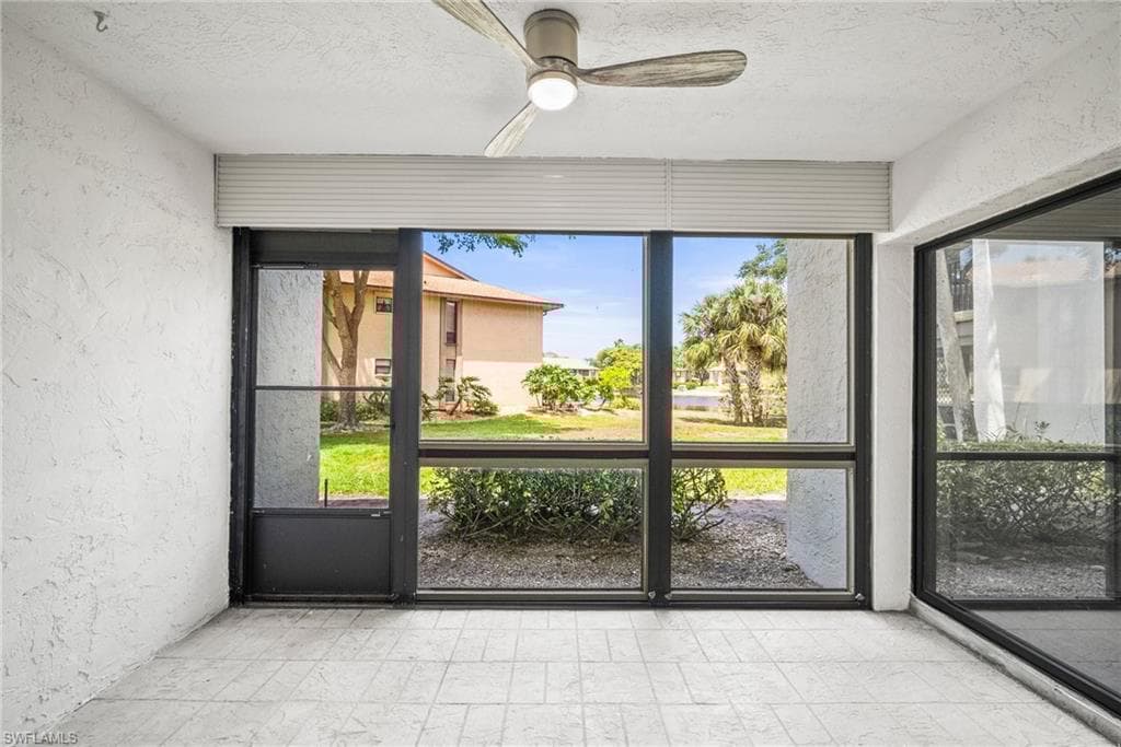 517 Lake Louise Cir 101, Naples, FL 34110-18