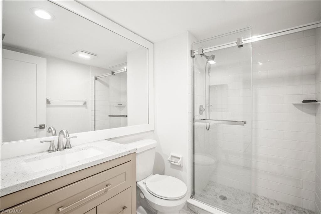 517 Lake Louise Cir 101, Naples, FL 34110-31