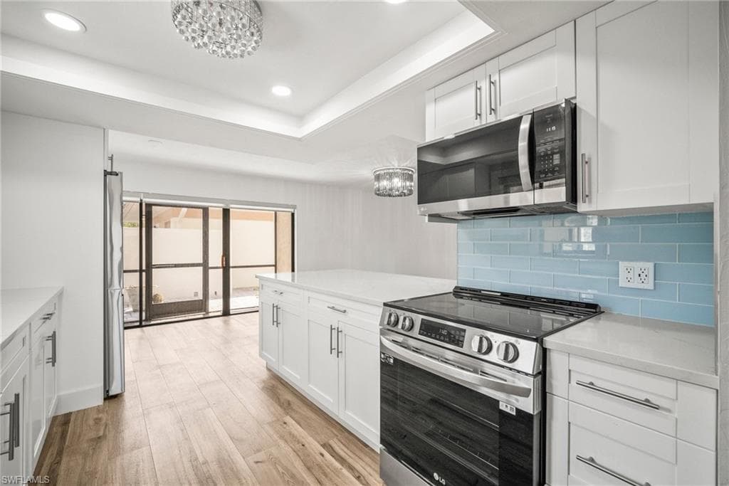 517 Lake Louise Cir 101, Naples, FL 34110-4