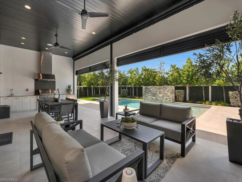 1251 Creech Rd, Naples, FL 34103-37
