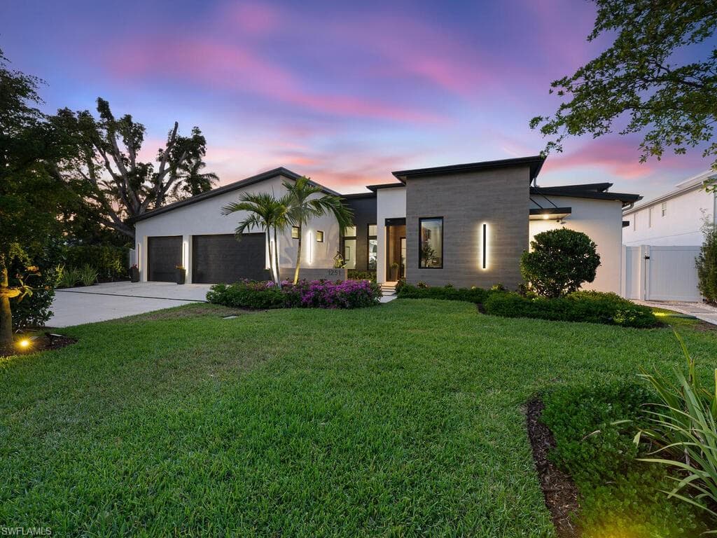 1251 Creech Rd, Naples, FL 34103-3