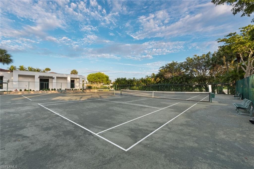2310 Gulf Shore Blvd N 112, Naples, FL 34103-34