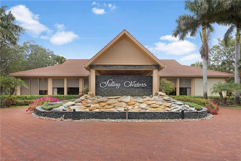 1670 Windy Pines Dr 2506, Naples, FL 34112-16