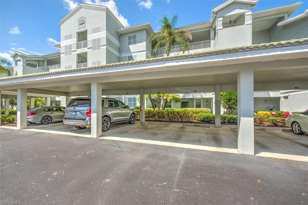 3935 Loblolly Bay Dr 305, Naples, FL 34114-25
