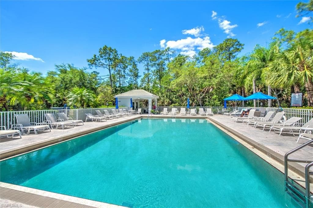 3935 Loblolly Bay Dr 305, Naples, FL 34114-26