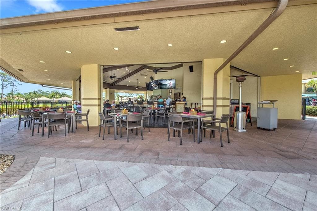 3935 Loblolly Bay Dr 305, Naples, FL 34114-33