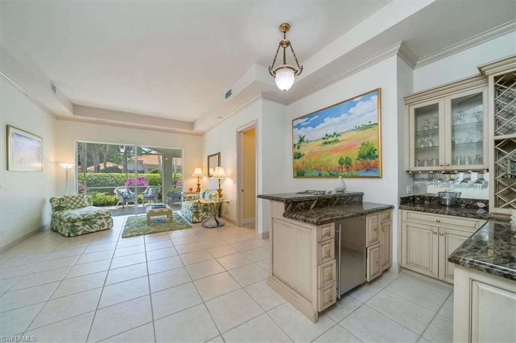 2387 Terra Verde Ln 2387, Naples, FL 34105-9
