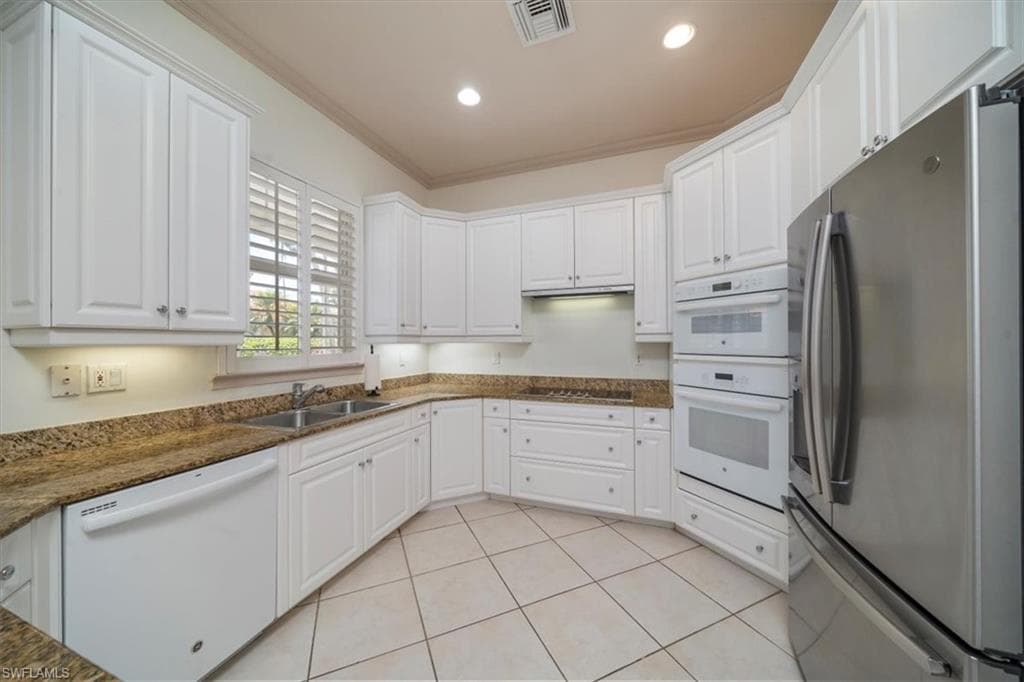 2387 Terra Verde Ln 2387, Naples, FL 34105-12