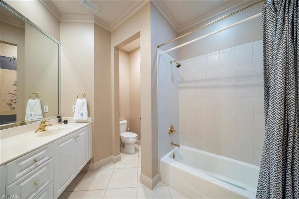 2387 Terra Verde Ln 2387, Naples, FL 34105-28