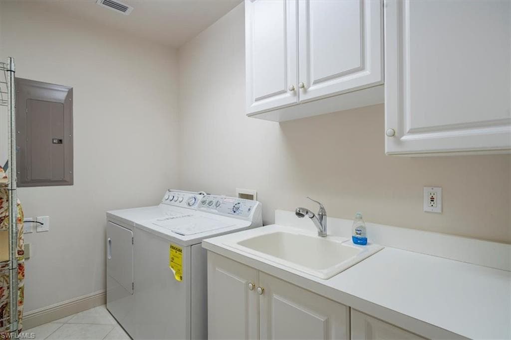 2387 Terra Verde Ln 2387, Naples, FL 34105-31