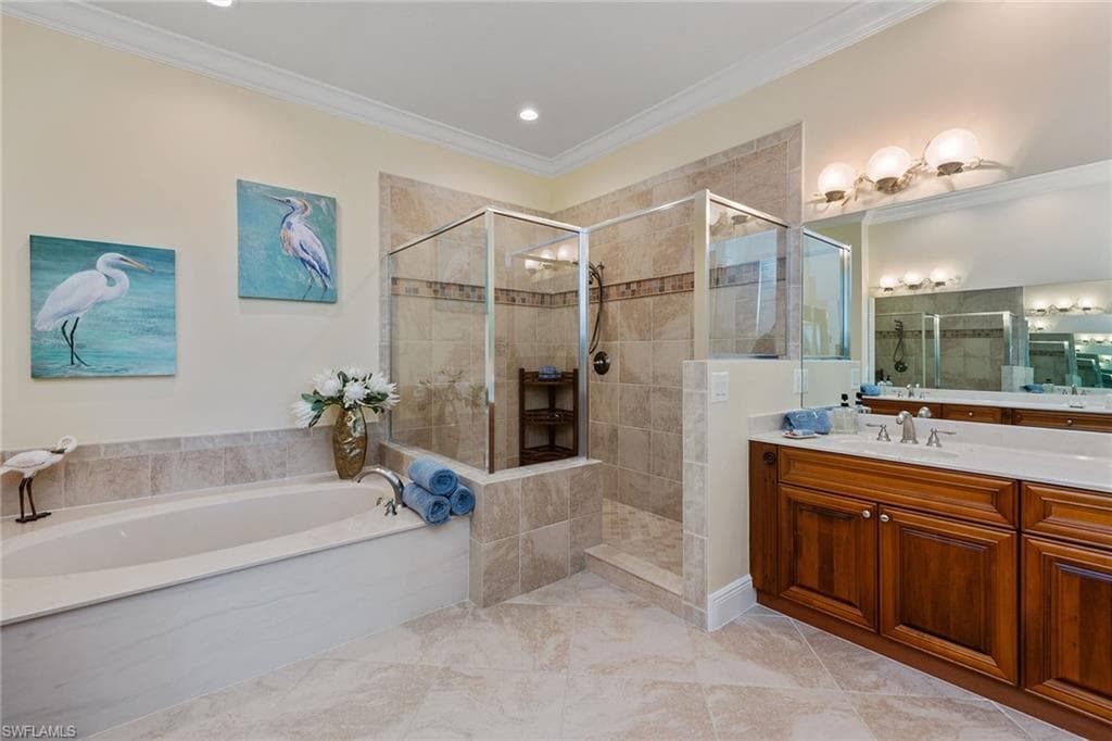 3160 Serena Ln 202, Naples, FL 34114-16