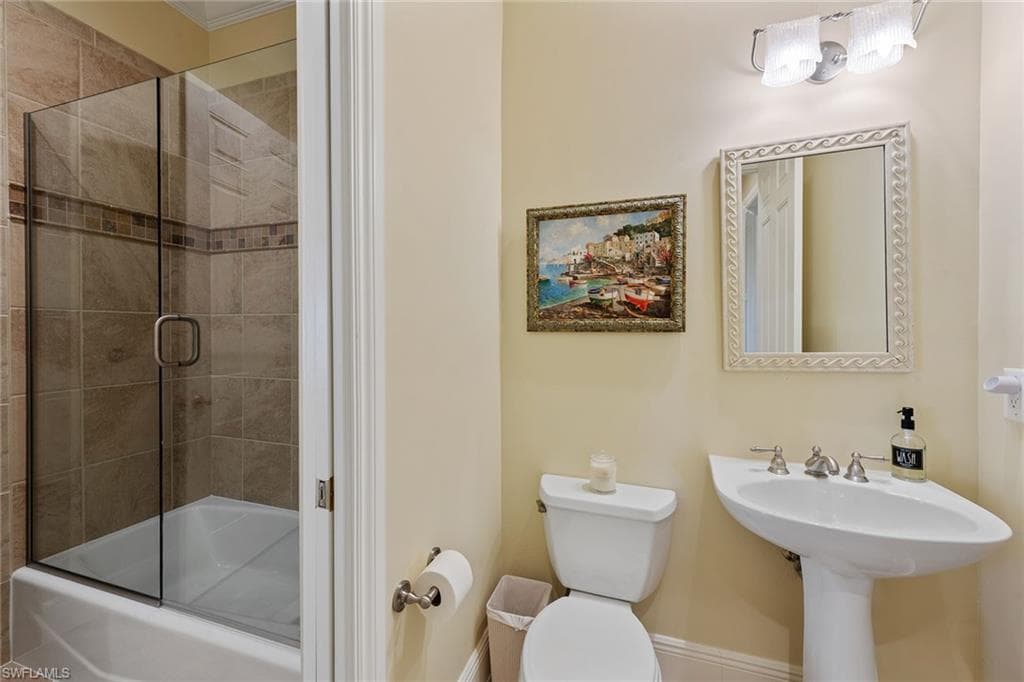 3160 Serena Ln 202, Naples, FL 34114-23